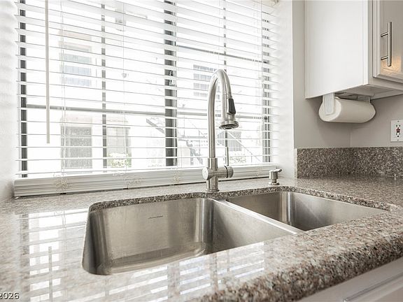 5th image of 4836 Nara Vista Way Unit 104