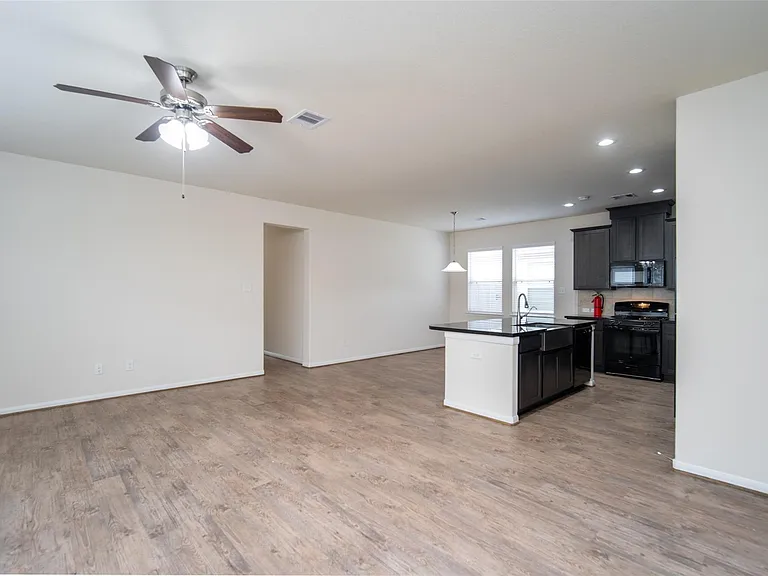 14215 Campo Vista Dr — Photo 7