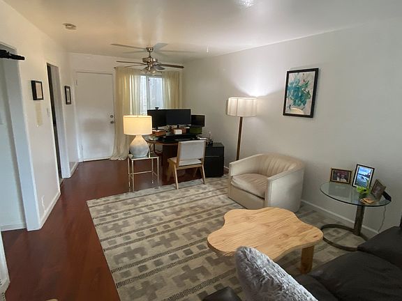 3rd image of 300 Redwood Ave #2
