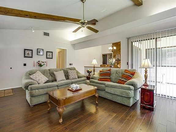 4th image of 1404 Westminster Dr