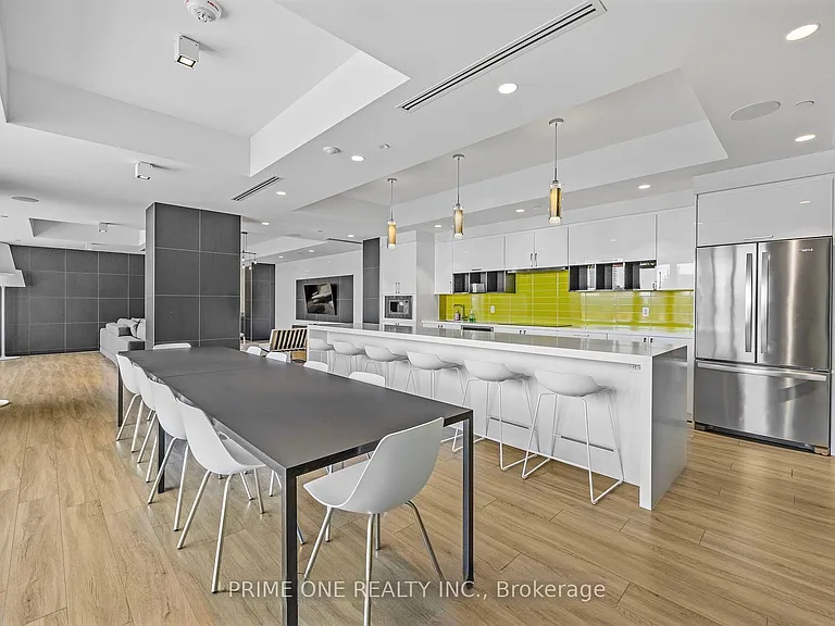 158 Front St E #1114 — Photo 29
