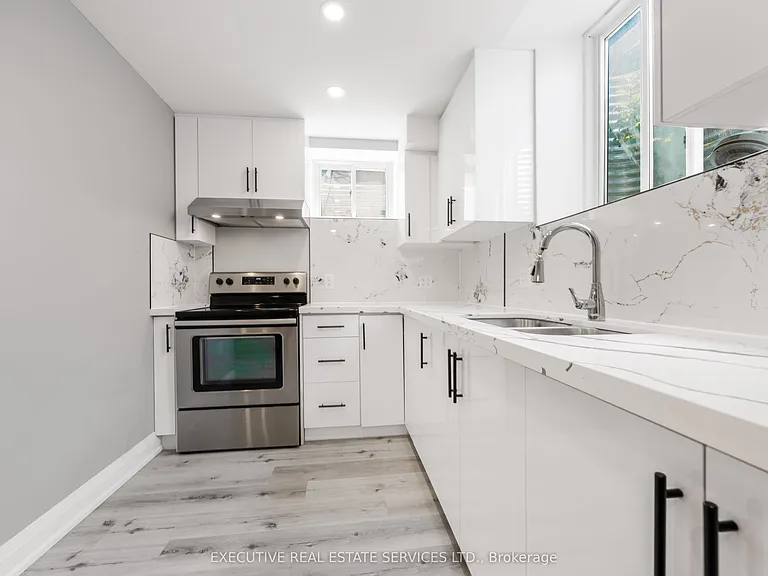 61 Truro Cir N — Photo 15