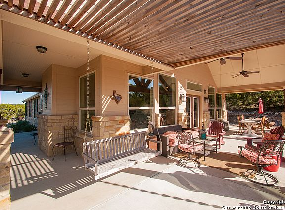 3rd image of 1251 Flagstone Dr