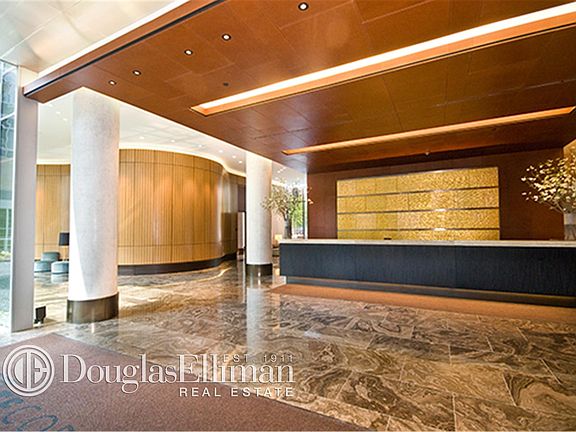 4th image of 505 W 37th St APT 33A