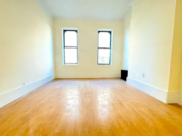 1241 Willoughby Avenue image 1 of 5