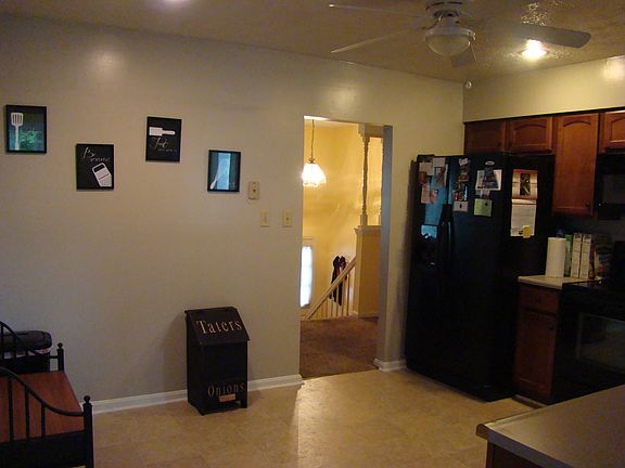 4th image of 673 Beverly Dr