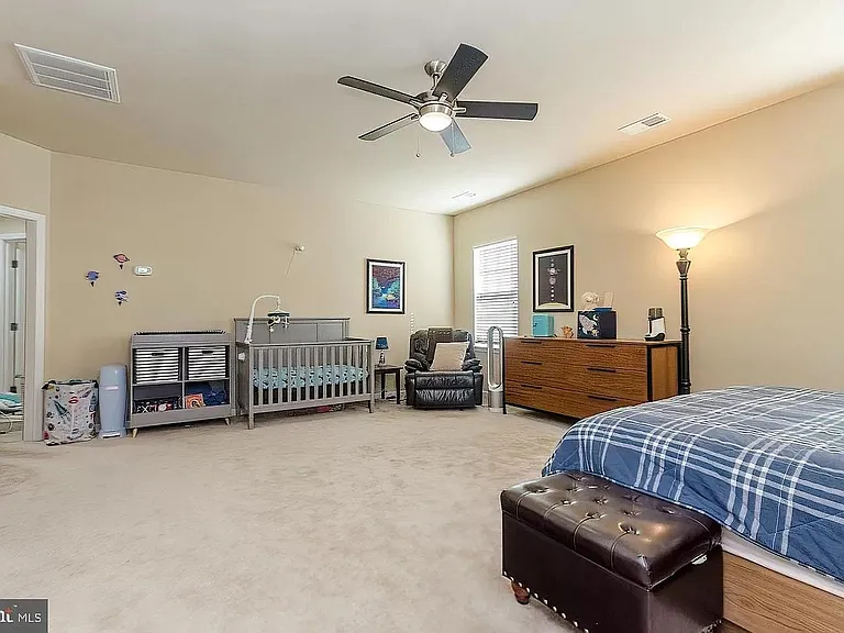 113 Setting Sun Ct — Photo 32