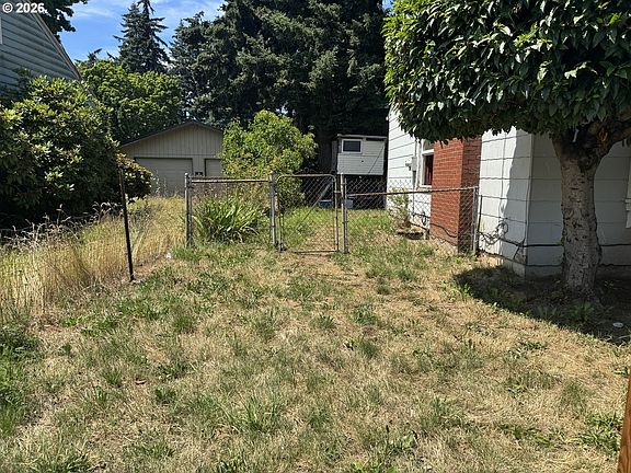 2nd image of 1725 NE 102nd Ave