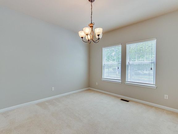 4th image of 608 Summer Stone Dr