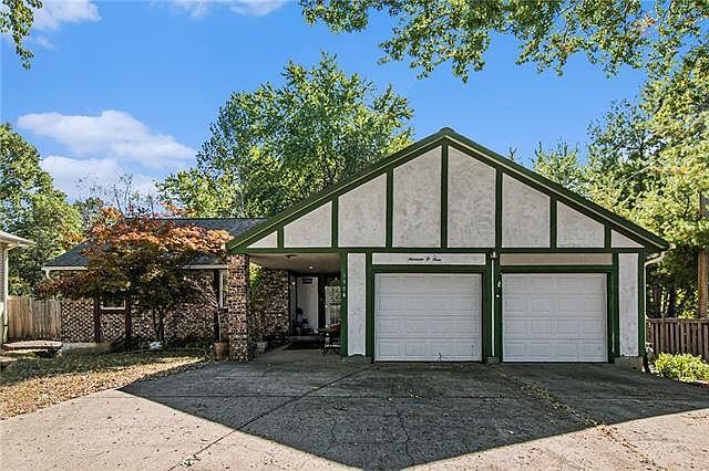 1st image of 1904 NW Willowbrook Dr