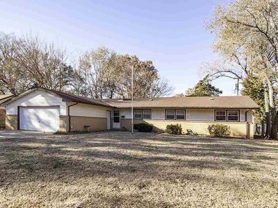10110 W 9th St N, Wichita, KS, 67212