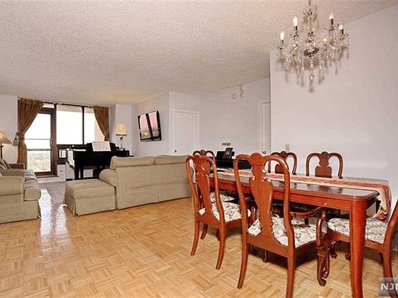 5th image of 800 Palisade Ave Unit 190-1906