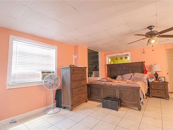 3rd image of 2014 Pineway Dr