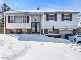 13 Poplar Place, Toms River, NJ 08753