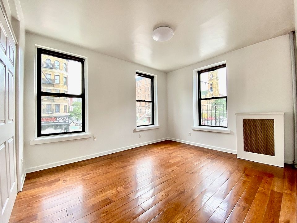 1st image of 936 Amsterdam Ave #3