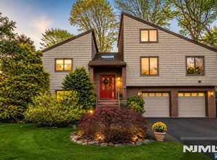 4 Lesa Lane, Hillsdale, NJ 07642