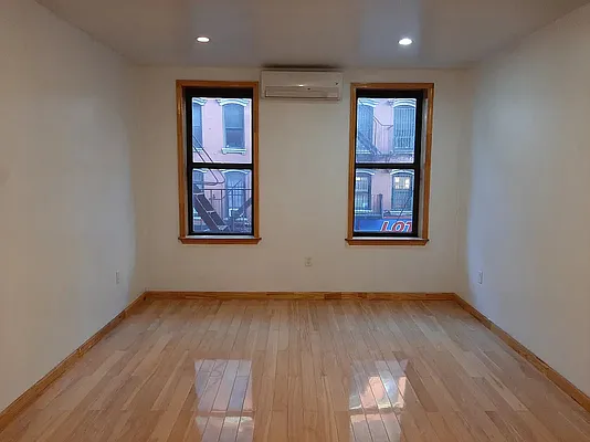 Rented by Jade Stone Real Estate Consulting | media 18