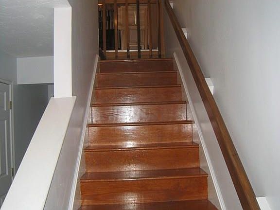 4th image of 15 Heritage Dr