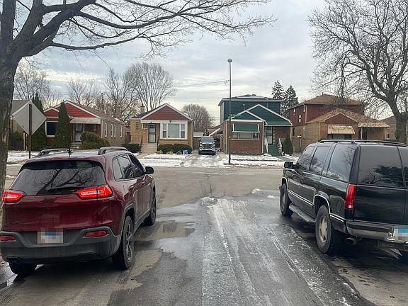 5th image of 438 W 126th Pl