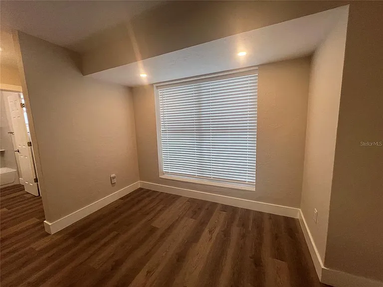 2472 Picnic St — Photo 9