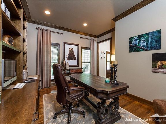 4th image of 1005 E Rockwood Trl