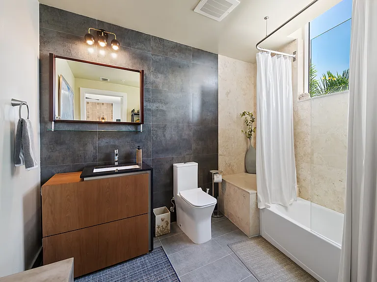 704 N Ocean Blvd — Photo 27