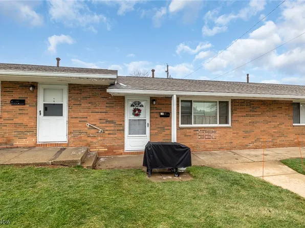 21896 River Oaks Dr, Rocky River, OH 44116