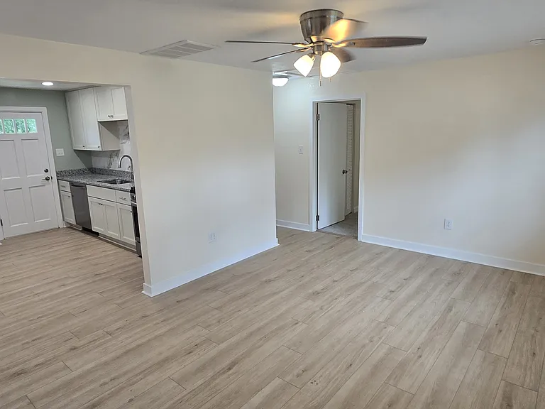808 Hancock Ave — Photo 12