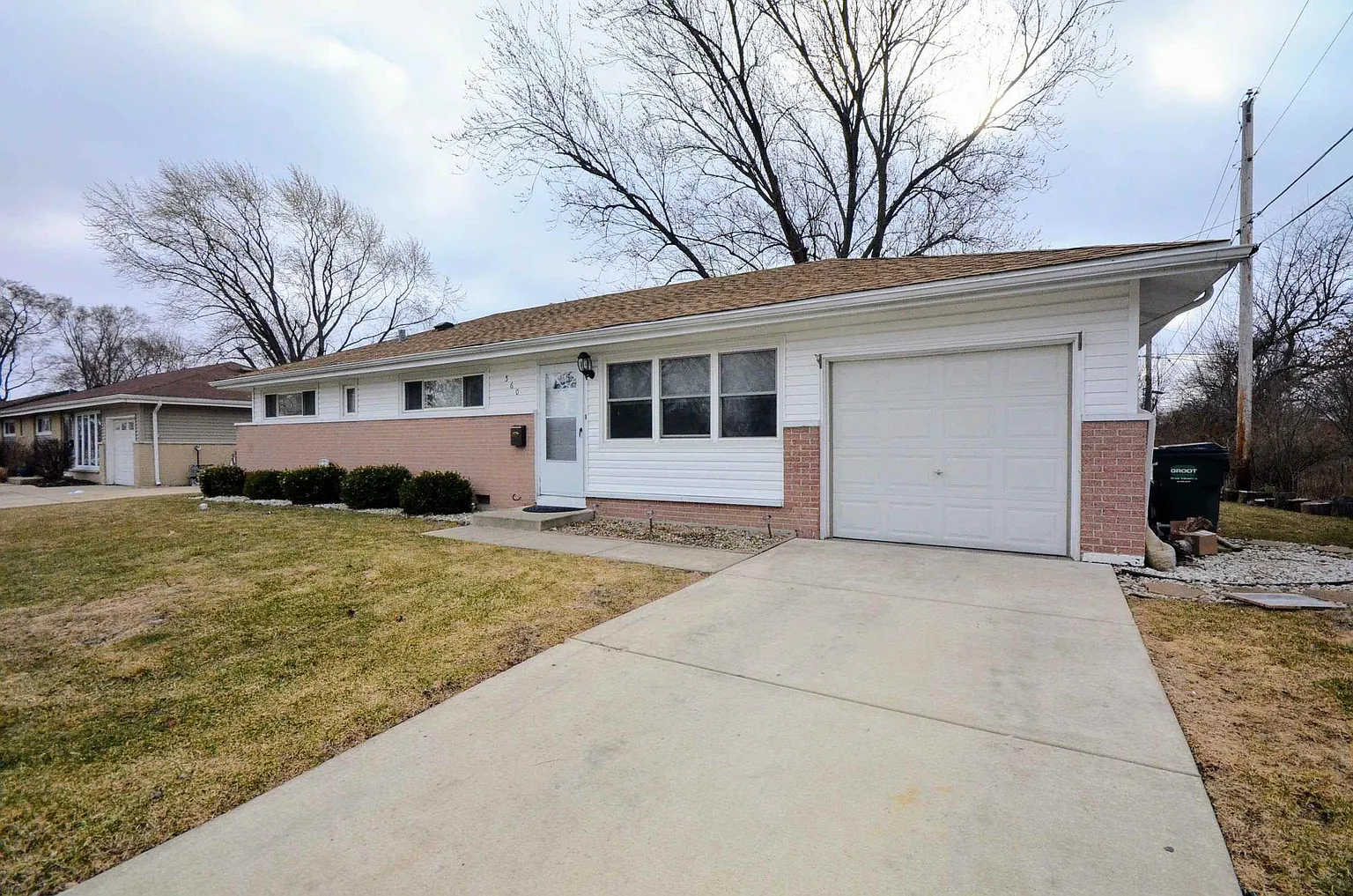 560 Geronimo St photo 1