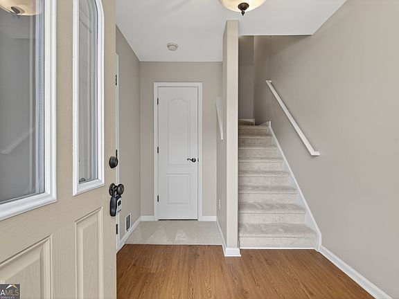 4th image of 1186 Lake Point Way