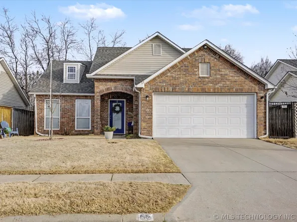 55 E Fairlane Ct, Sapulpa, OK 74066