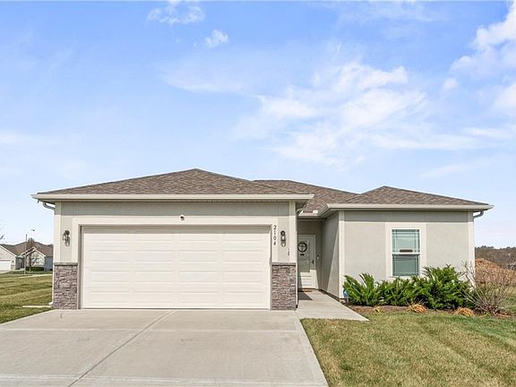 3rd image of 2104 Crestview Ct