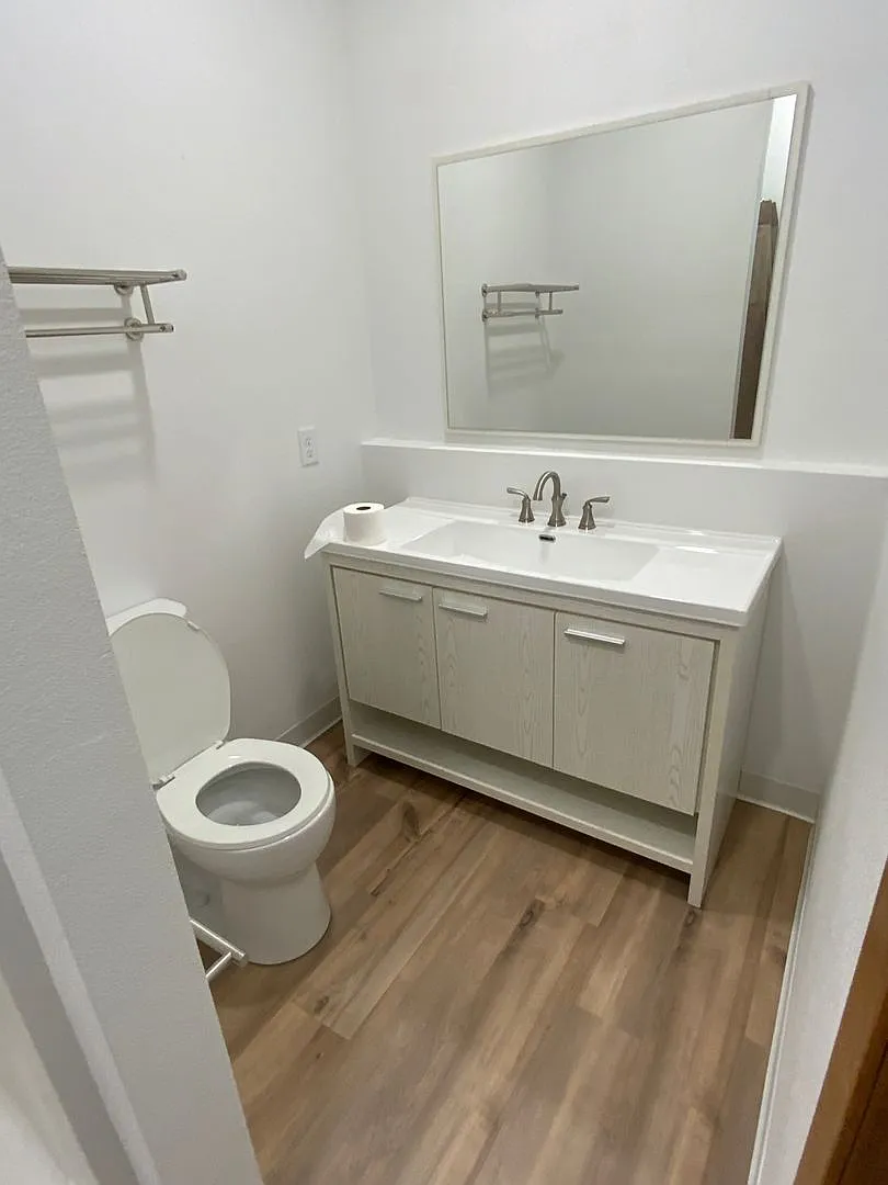 Deer Creek Apartments — Photo 4
