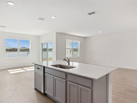 4th image of 1024 CHAMPION RIDGE DRIVE