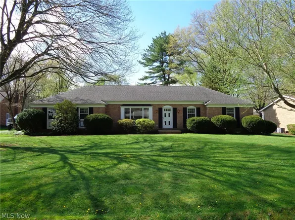 5968 Easy Pace Cir NW, Canton, OH 44718