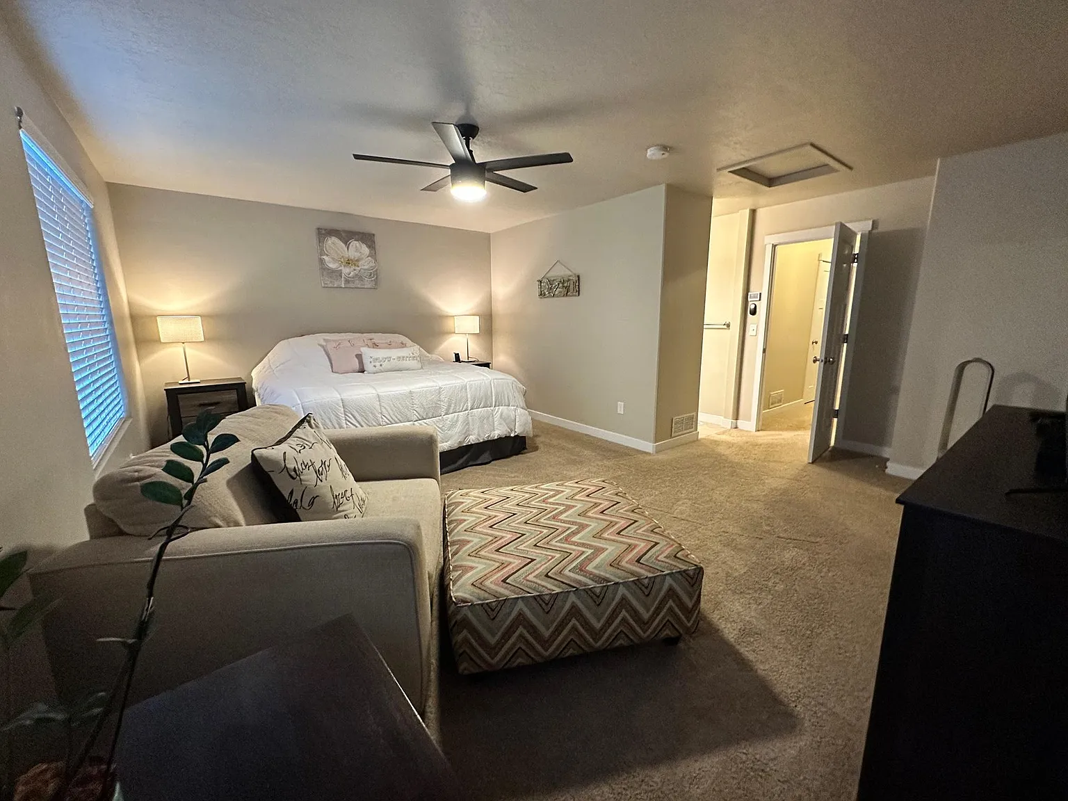 3 bed, 2.5 bath, 1516 sqft, $2,250 — Photo 3