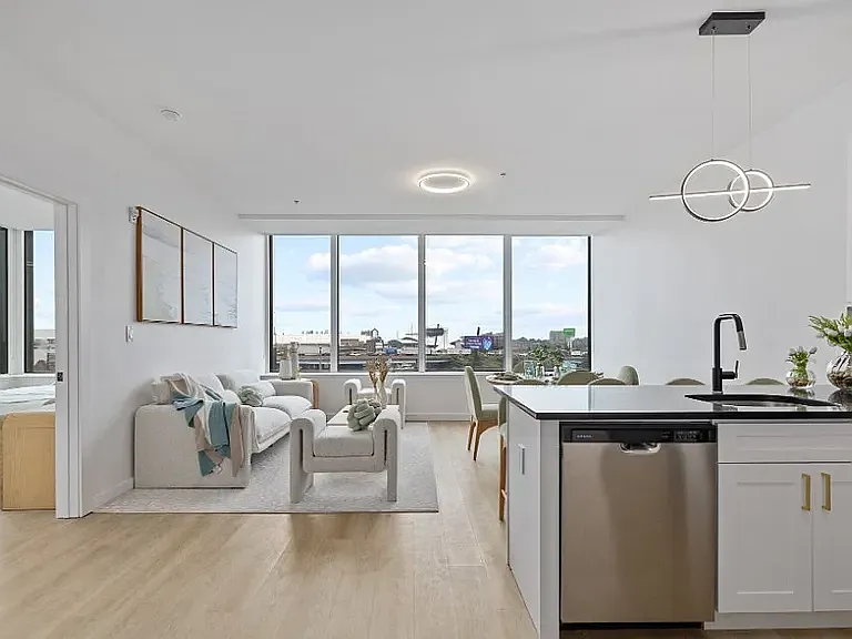 Soundview Apartments — Photo 2