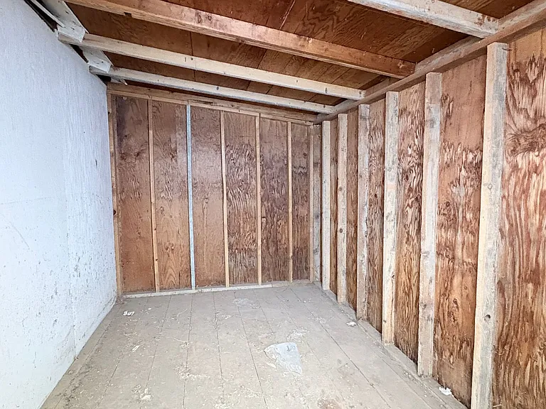 1607 W Walnut St — Photo 16