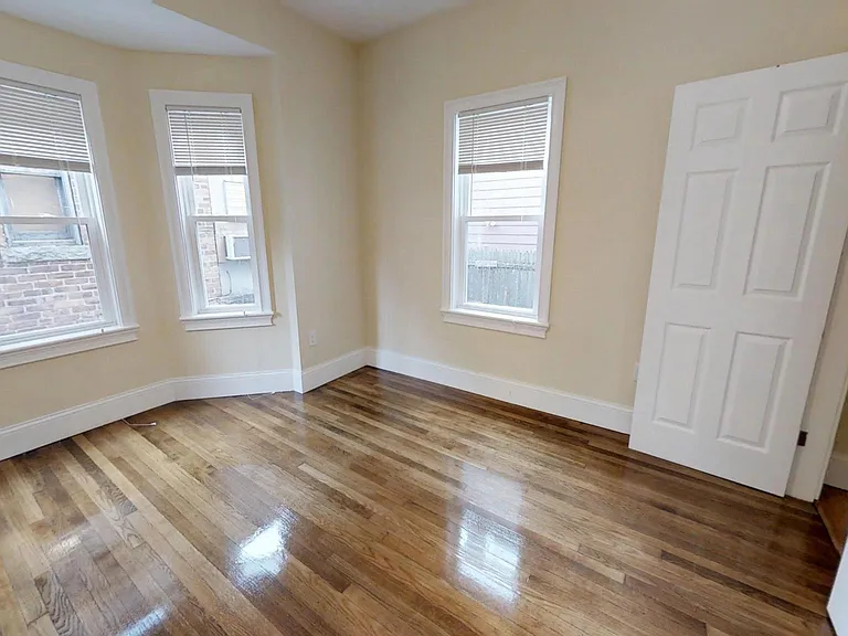 8-10 Claremon St #1 — Photo 8