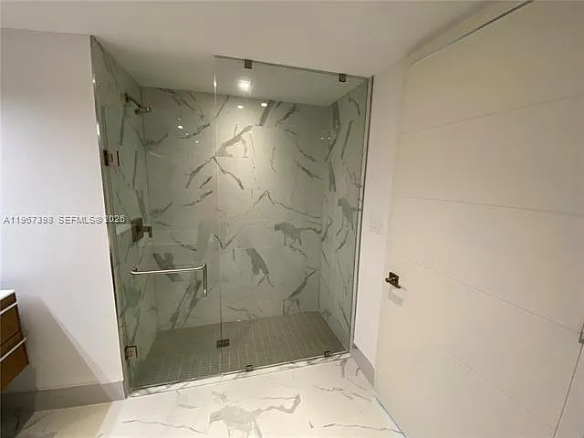 9521 E Bay Harbor Dr — Photo 20