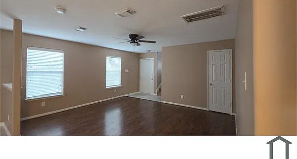 4 bed, 1890 sqft, $2,299 — Photo 4