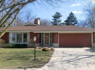 5414 Montgomery Dr, Greendale, WI 53129