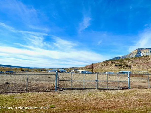 2 Mosher Ave, Parachute, CO 81635