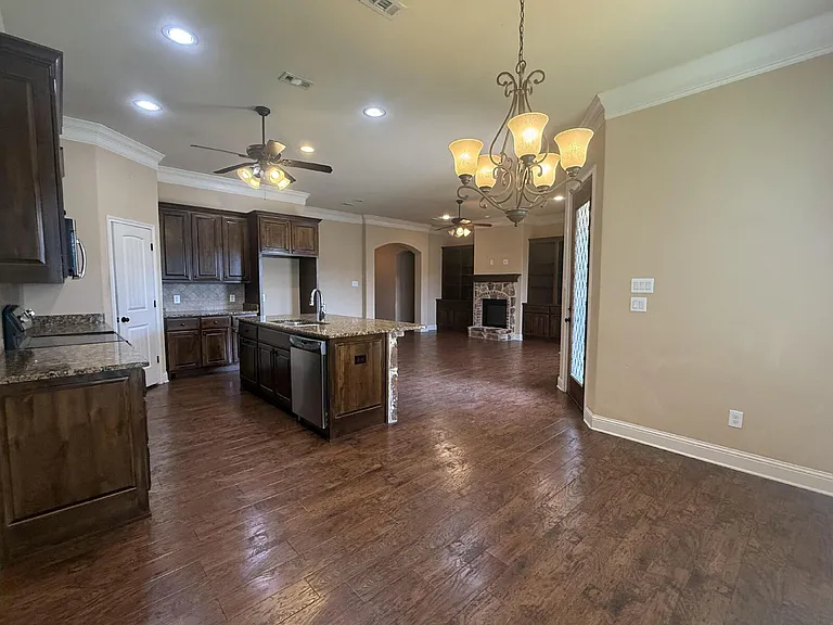 9804 Houston Dr — Photo 14