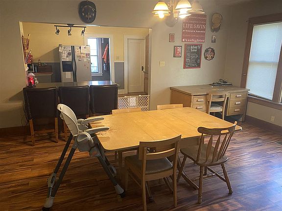 2nd image of 1112 N 4th St