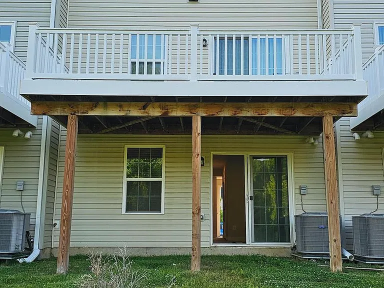 2055 Rivers Dr — Photo 8
