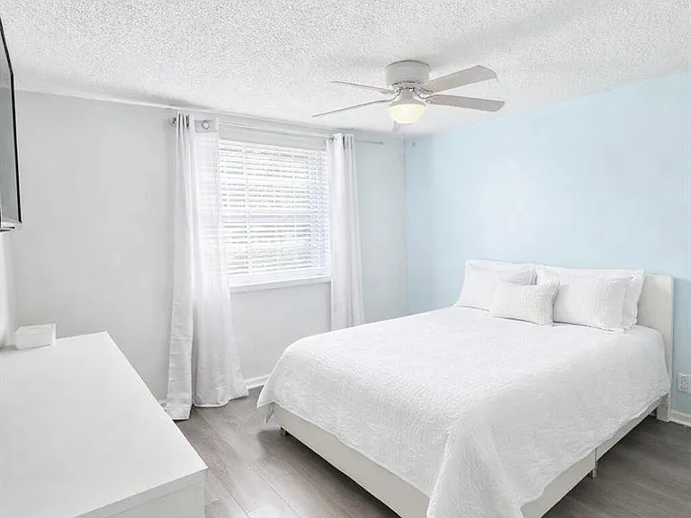 6538 Abbey Rd — Photo 13