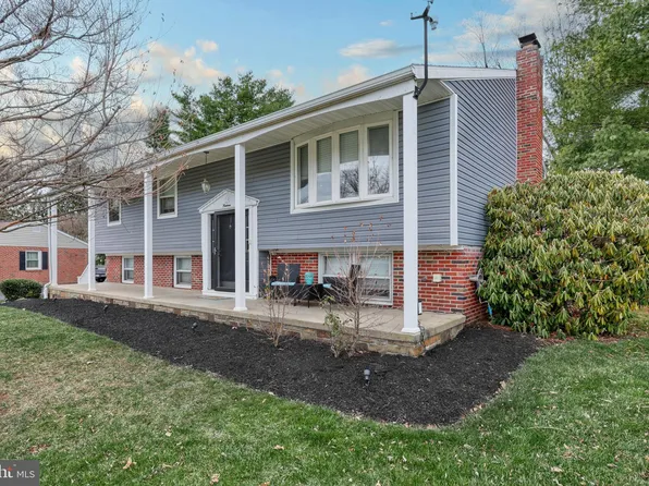 14 Covington Dr, Shrewsbury, PA 17361