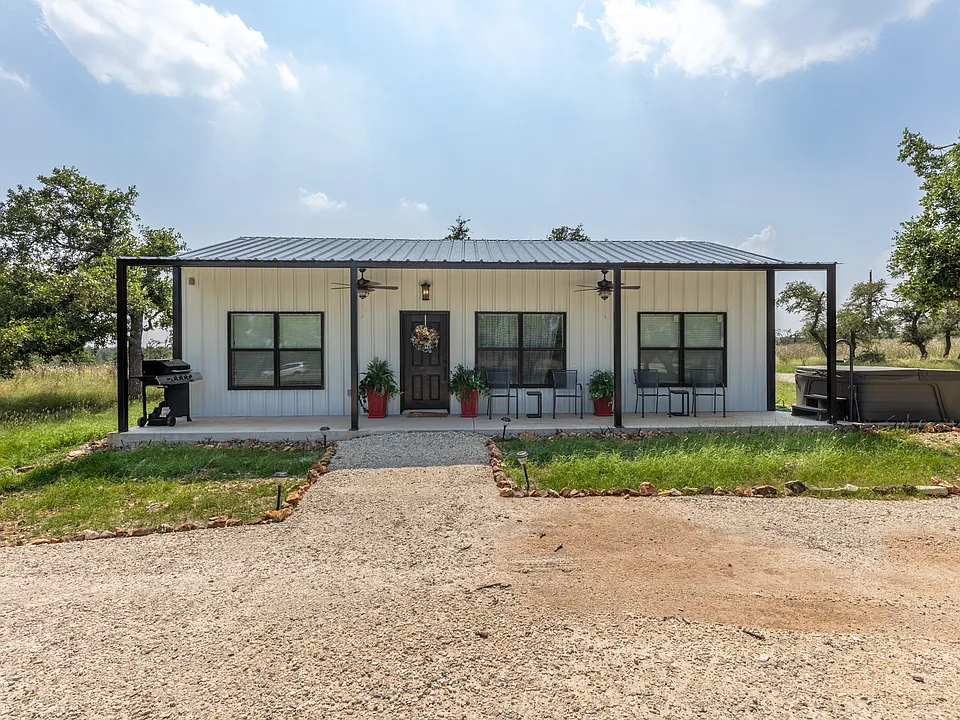 150 Westridge Ln