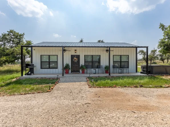 150 Westridge Ln, Harper, TX 78631